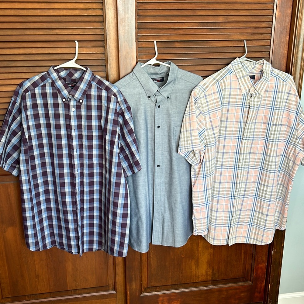 3 for 1 - Roundtree&Yorke short sleeved button up shirts. Size 2X
